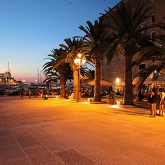 Trani, bella di notte