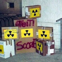 Scorie radioattive simboliche a Trani