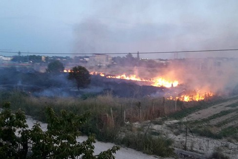 Incendio in zona Capirro