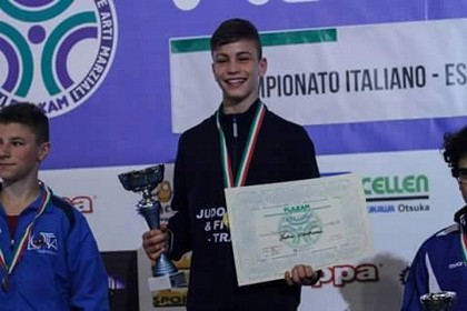 Fabio Carbone è campione italiano di Lotta Libera