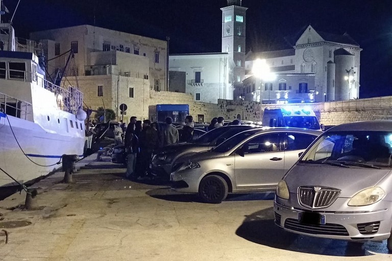 Auto in mare sul porto