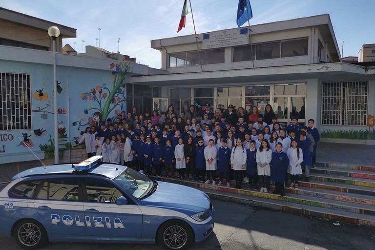 I giovani studenti incontrano la Polizia di Stato