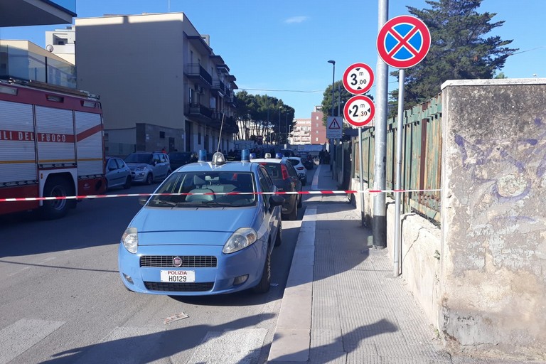 Sgombero scuola Bovio