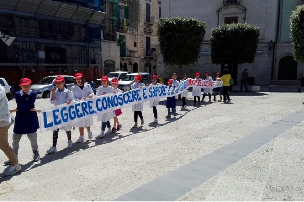 Flash mob in piazza Longobardi