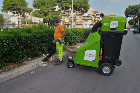 mini spazzatrici elettriche