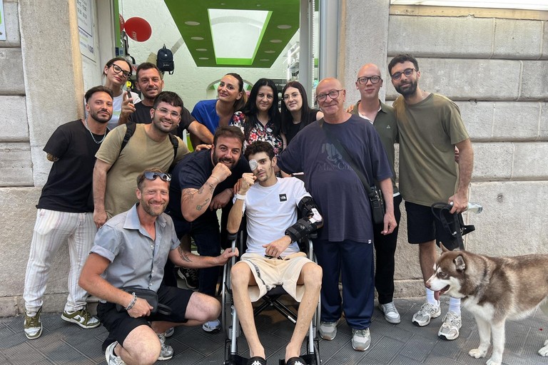 Antonio torna a casa dopo l'incubo: il sorriso della rinascita commuove Trani (t)