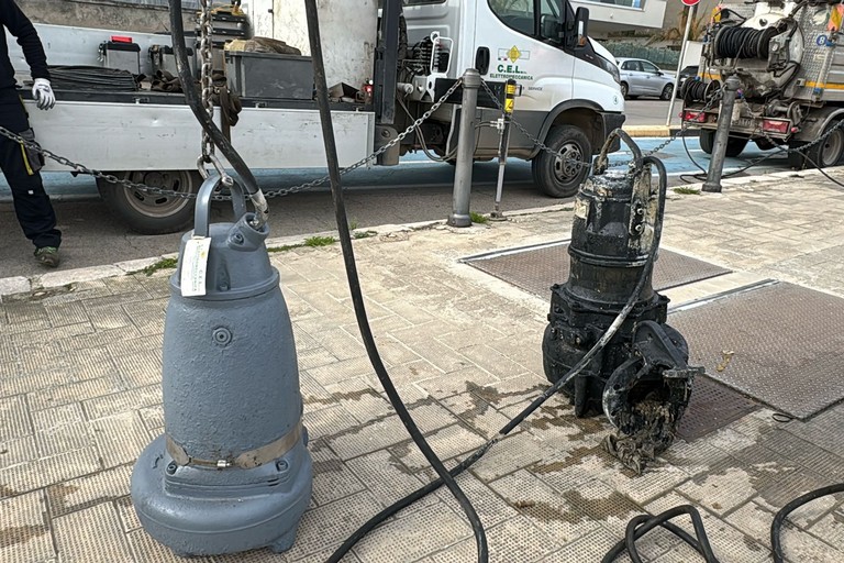 AQP lavori in corso a Trani. <span>Foto Tonino Lacalamita</span>