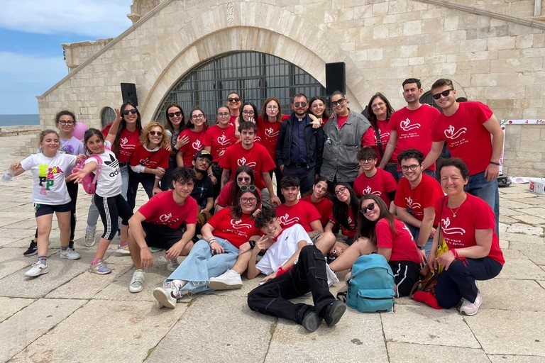 Trani celebra la conclusione dell’anno catechistico: in festa “Nicola e Francesco, pellegrini di pace”