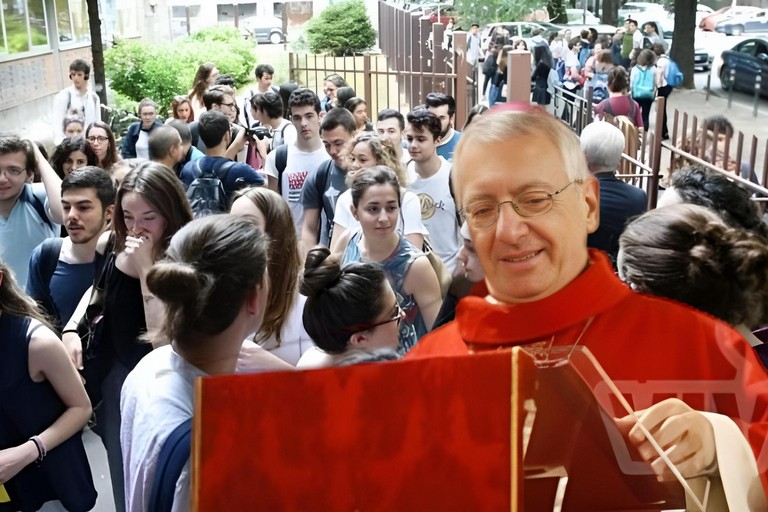 L'Arcivescovo D'Ascenzo scrive ai maturandi