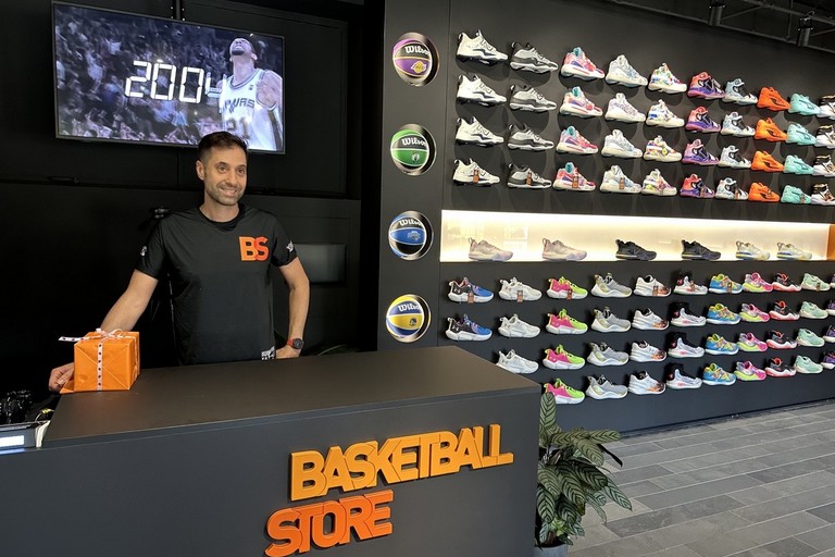 Basketball Store apre a Roma