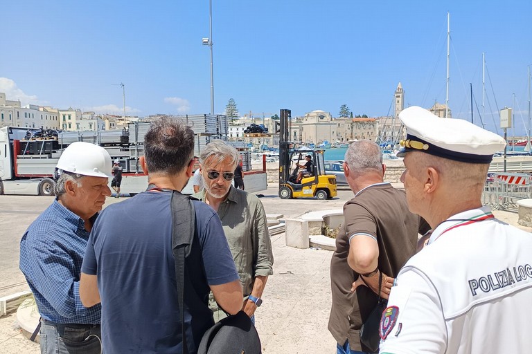 Il sopralluogo al porto del Sindaco Galiano