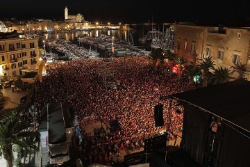 Trani rialzati! Senza radici sei perduta