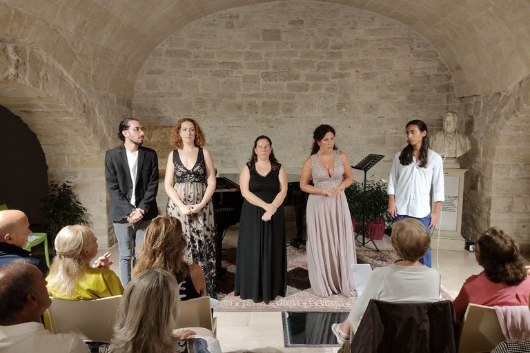 Berto Di Lernia, Myriam Marcone, Elisabetta Diomede, Giulia Diomede, Marco Podda. <span>Foto Adriana Fabrizio</span>