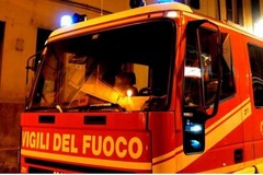 Altra auto incendiata nella notte a Trani, in via Tolomeo