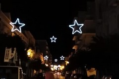 Natale a Trani, pioggia di stelle in corso Vittorio Emanuele, Regina Elena e via Cavour