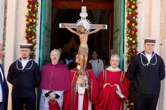 Il SS. Crocifisso di Colonna torna al Santuario: stasera Trani rinnova il suo abbraccio di fede