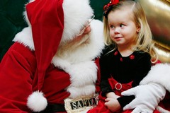 "Natale in… Vetrina”: il quartiere Pozzo Piano si accende di magia