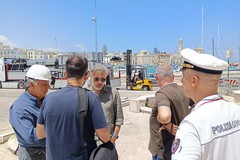 Danni post Battiti Live, scatta il sopralluogo al porto. Il Sindaco Galiano: «Ricognizione avviata, la produzione si farà carico del ripristino»