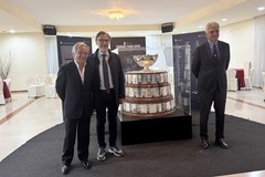 Trani nella storia del tennis: la leggendaria Coppa Davis ammirabile allo Sporting Club fino a stasera alle ore 20:00