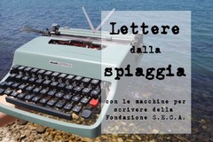 La Fondazione S.E.C.A., per la rassegna estiva “Fuori Museo 2025 – 10° edizione”, da oggi presenta «Lettere dalla Spiaggia»