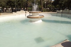 Tornano limpide le fontane di piazza della Repubblica