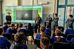 Educazione alla legalità economica: la Guardia di Finanza incontra gli alunni del “De Amicis”