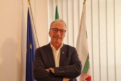 «Quel ragazzo è solo il dito che indica la luna»: lo psicologo Vinci sull’aggressione a Trani