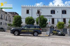 Oltre 320 irregolarità e 36 lavoratori fantasma: la stretta della Finanza nella Bat