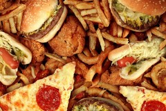 Mangiare tardi e mangiare fuori orario influiscono negativamente sul metabolismo