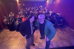 Al Teatro Mimesis: successo e risate per il cabaret d’autore di Lia Cellamare e Tony Di Modugno