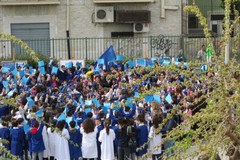 Le scuole Petronelli e Cezza colorano il mondo di blu