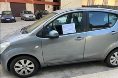 "Incivile, lo stallo per disabili non si occupa!": la rabbia sul finestrino di un'auto da ieri sera in uno spazio riservato