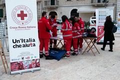 Giornata internazionale del volontariato, a Trani scendono in piazza diverse associazioni