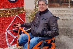 Vergognoso: rubata la sedia di Raffaele Lavacca