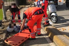 Scivola dalla moto in via Martiri di Palermo, ferito un uomo