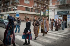 Solidarietà in passerella domenica a Trani per AmoPuglia