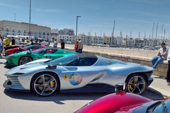 Le Supercar di lusso hanno brillato sul porto di Trani con il Puglia Grand Tour