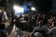 ll Festival del Giullare continua con musica jazz, cabaret e  cinema a Piazza Mazzini