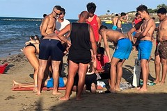 Malore in mare per un giovane alla Seconda Spiaggia, soccorso dai bagnini