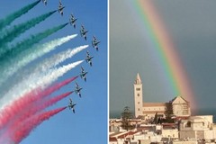 Di frecciate, Frecce (tricolore) e arco(baleni): come dipingere il cielo di Trani?