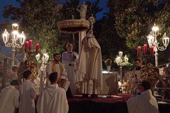 Trani, Città Eucaristica: ieri i suggestivi riti, tra infiorata e la maestosa processione del Corpus Domini