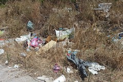 Via delle Cave, discarica di rifiuti e roghi di immondizia