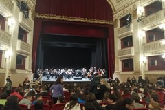 I concerti di musica classica al teatro Piccinni di Bari per gli studenti tranesi delle scuole medie