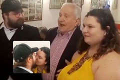 Serenata per una proposta di matrimonio in un bar a Trani: e Daniela ha detto sì a Donato!