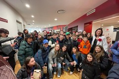 Gli alunni del "De Amicis" a Vicenza con il vincitore del Premio Campiello Junior