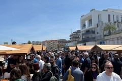 Pasquetta Street, il lungomare di Trani si anima con migliaia di persone