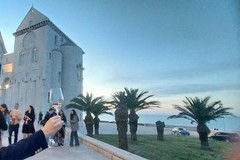 Grande successo per “Rosati al Tramonto” a Trani: i vini rosati di Puglia protagonisti ai piedi della Cattedrale