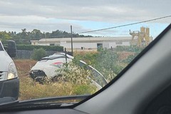 Incidente sulla Trani-Andria, un'auto finisce nella scarpata