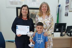 Il "De Amicis" chiude l’anno in bellezza: il piccolo Gabriel campione di Matematica