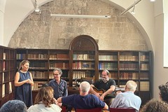 Il ricordo dell’artista e musicista Michele L. Straniero riapproda nella sua amata Trani